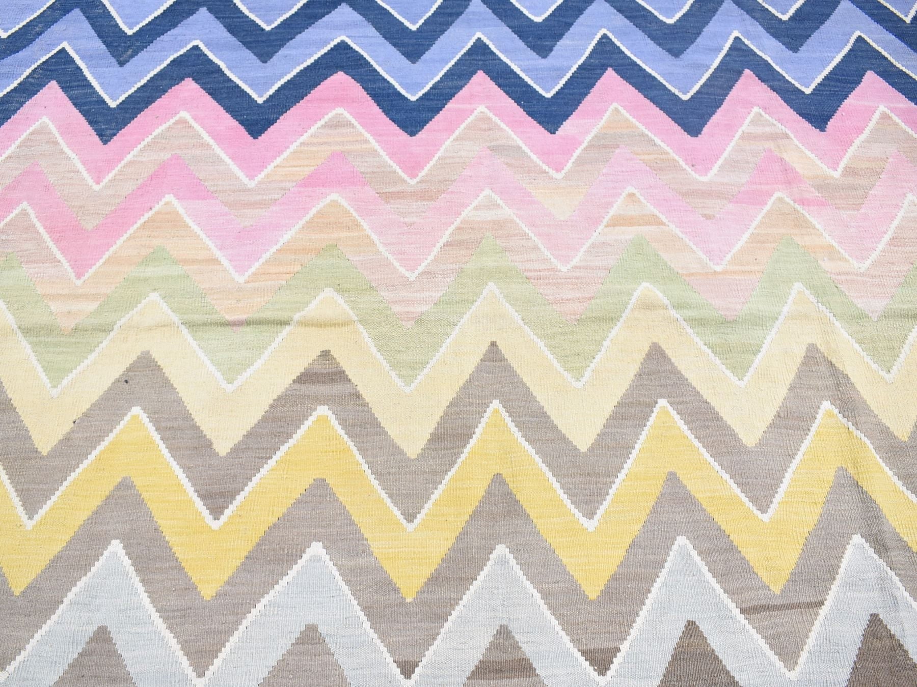 Kilim Flat-Weave hand-knotted wool rug in Pink, 7'1" x 10'1" — SKU O080551 (view 2)