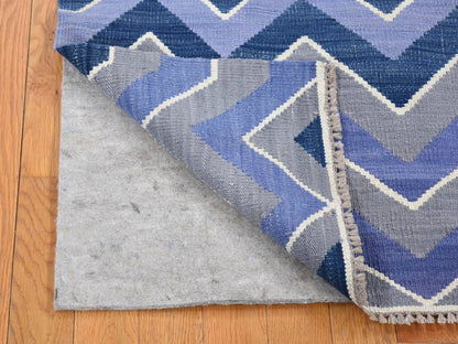 Kilim Flat-Weave hand-knotted wool rug in Pink, 5'8" x 7'10" — SKU O080552 (view 3)