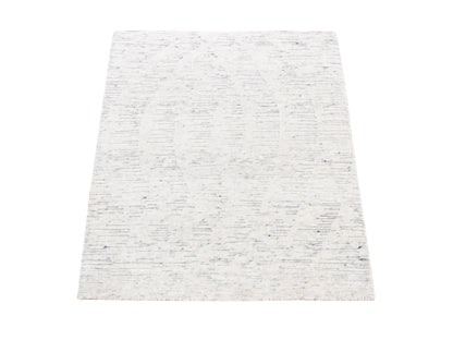 Modern / Contemporary hand-knotted wool rug in Ivory, 2'2" x 3' — SKU O080603