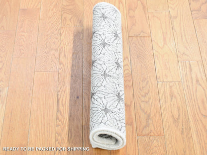 Ivory 2'0" x 2'1" Modern and Contemporary Hand knotted Wool/Silk Rug - Sku: O080608