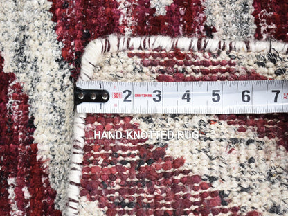 Modern / Contemporary hand-knotted sari silk rug in Ivory, 2' x 3' — SKU O080614 (view 6)