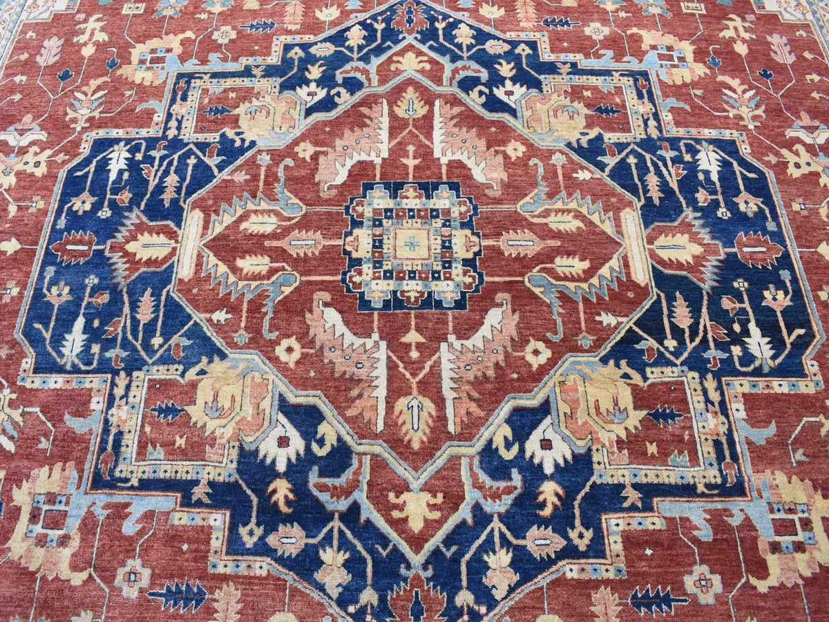 Heriz Heriz hand-knotted wool rug in Red & Midnight Blue, 10'1" x 13'9" — SKU O080634 (view 8)