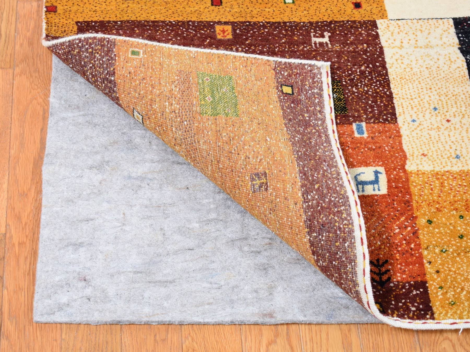 Gabbeh Modern / Contemporary hand-knotted wool rug in Ivory & Multicolored, 9'8" x 13'5" — SKU O080646 (view 4)