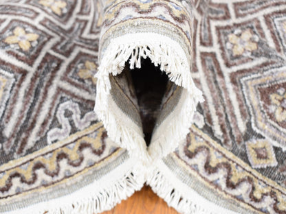 Transitional hand-knotted wool/silk rug in Ivory & Gray, 10'1" x 14'2" — SKU O080686 (view 5)