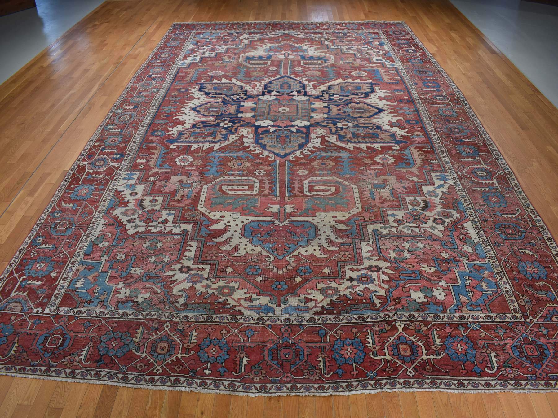 Heriz Antique hand-knotted wool rug in Red, 12'3" x 18'6" — SKU O080698 (view 2)