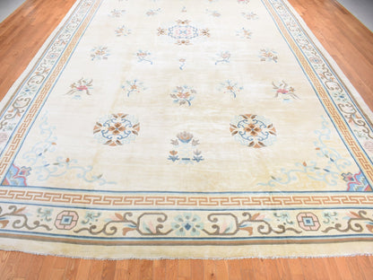 Antique hand-knotted wool rug in Ivory, 13'9" x 23'5" — SKU O080701 (view 2)