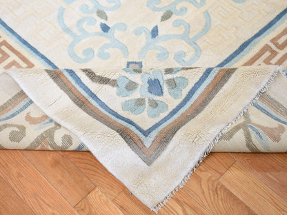 Antique hand-knotted wool rug in Ivory, 13'9" x 23'5" — SKU O080701 (view 6)