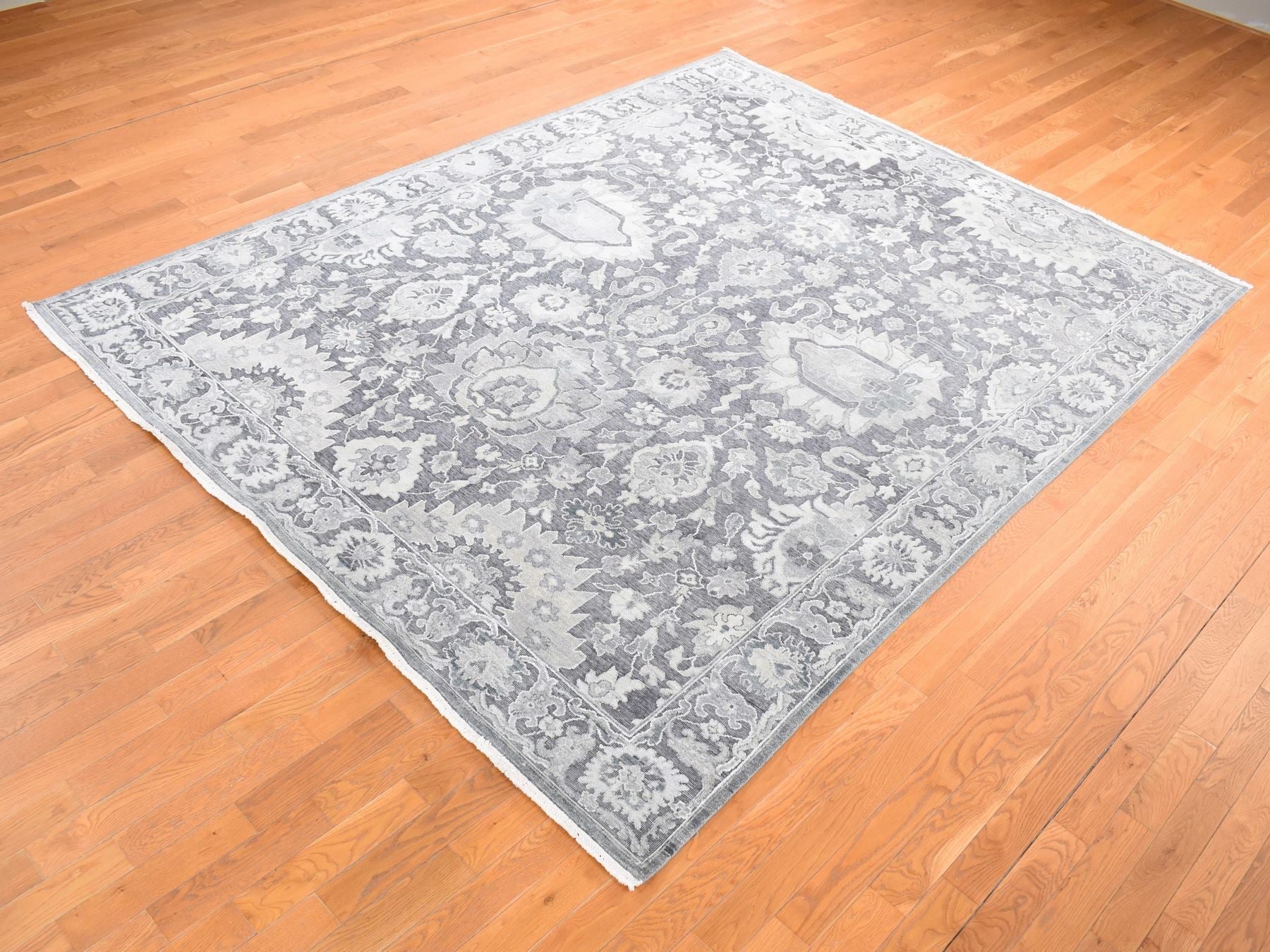 Oushak Oushak hand-knotted wool/silk rug in Gray, 7'9" x 10' — SKU O080740 (view 3)