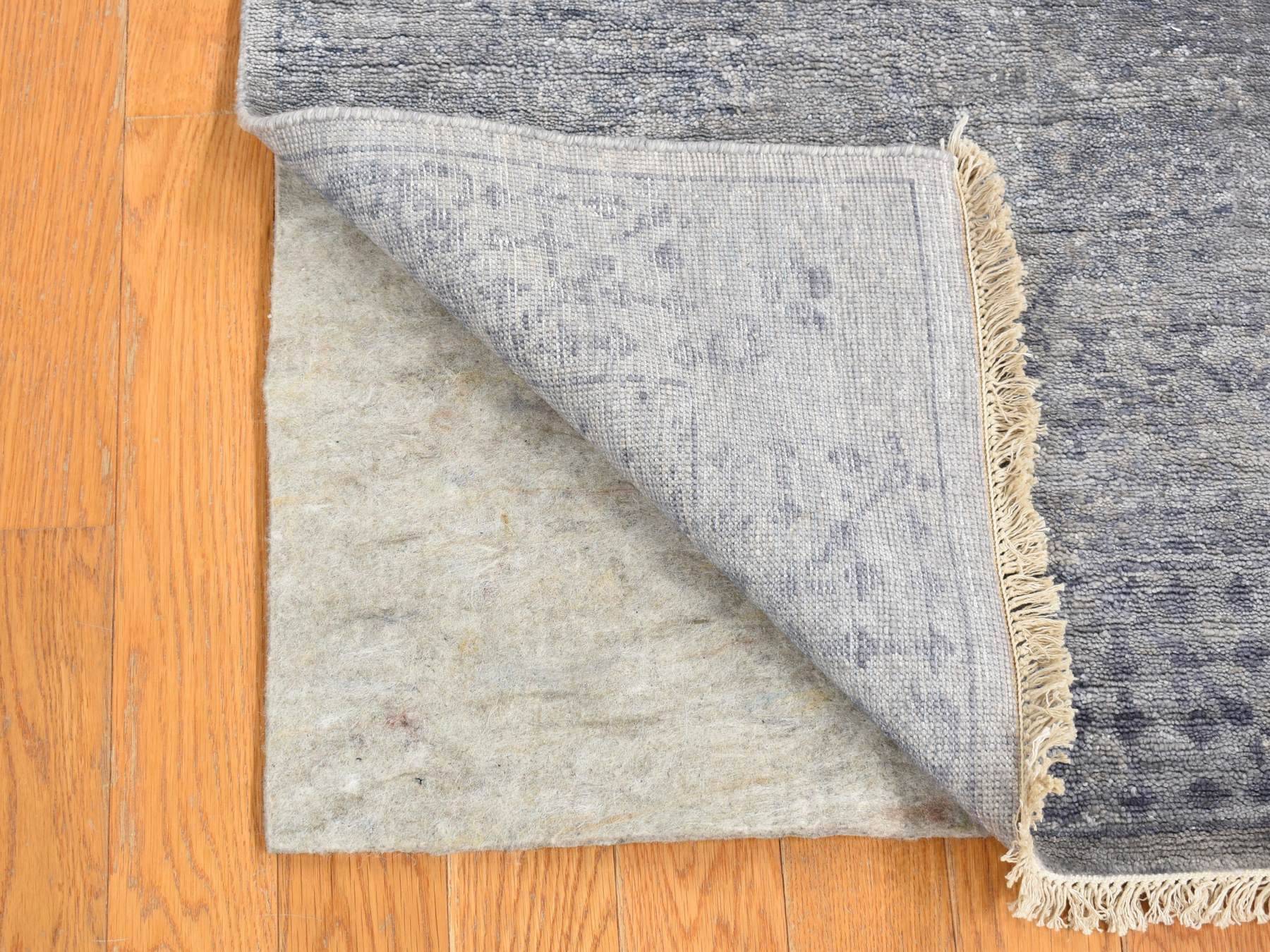 Gray 2'6" x 5'10" Modern / Contemporary Hand knotted Silk Rug - Sku: O080745
