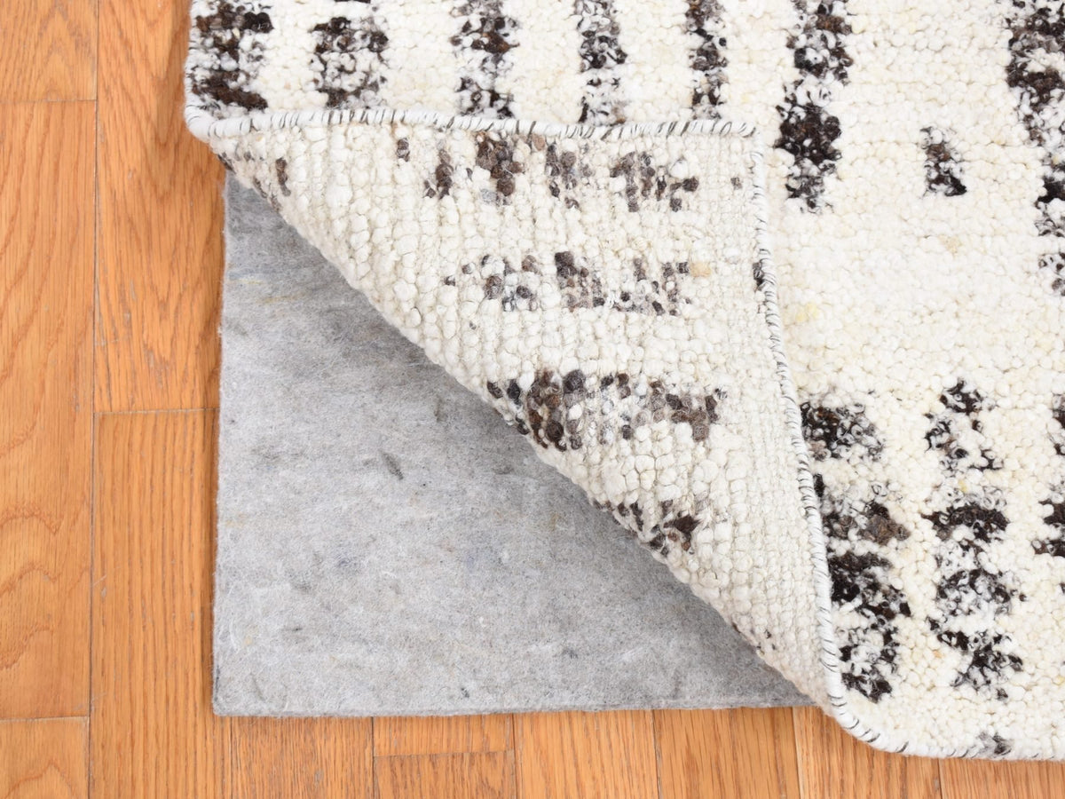 Modern / Contemporary hand-knotted wool rug in Black, 3' x 3' — SKU O080747 (view 2)