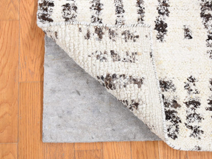 Black 3'0" x 3'0" Modern and Contemporary Hand knotted Wool Rug - Sku: O080747