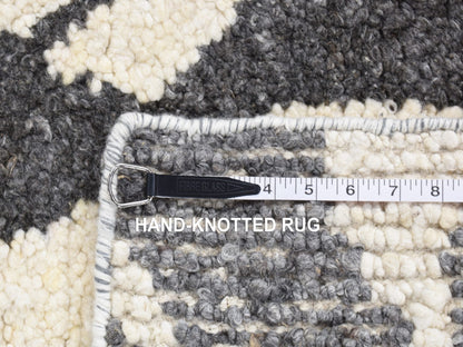 Ivory 3'0" x 3'0" Modern and Contemporary Hand knotted Wool Rug - Sku: O080753