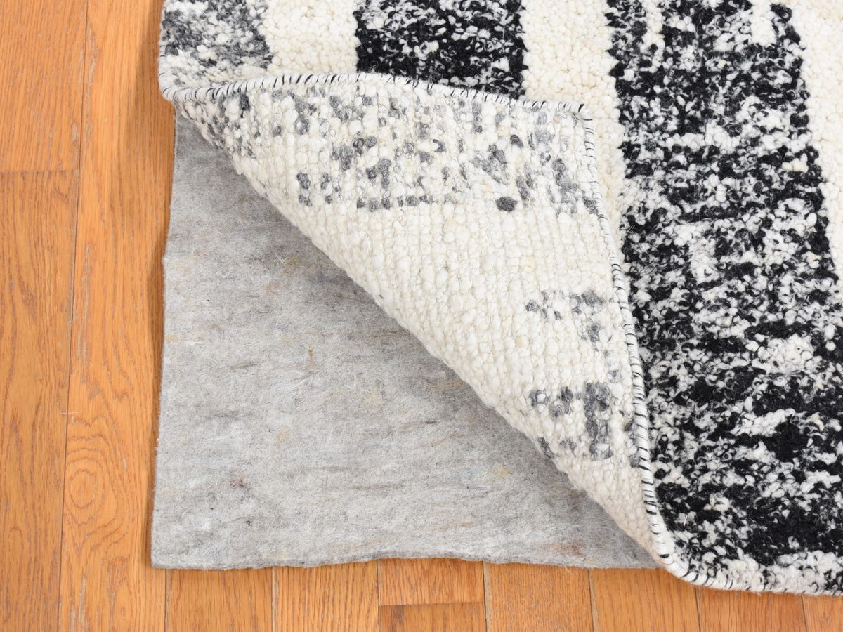 Modern / Contemporary hand-knotted wool rug in Black, 3' x 3' — SKU O080756 (view 2)