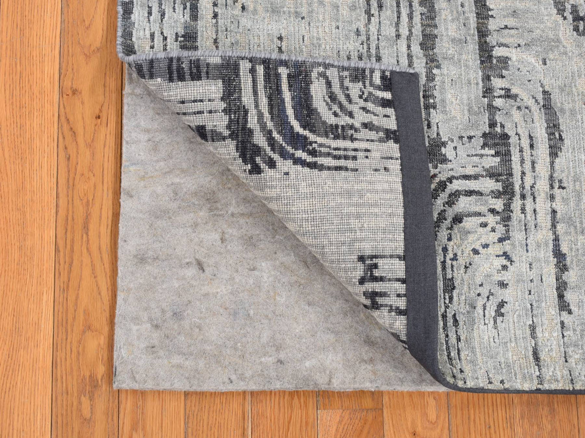 Wool / Silk hand-knotted wool/pure silk rug in Gray, 5' x 7'1" — SKU O080768 (view 2)
