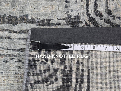 Wool / Silk hand-knotted wool/pure silk rug in Gray, 5' x 7'1" — SKU O080768 (view 6)