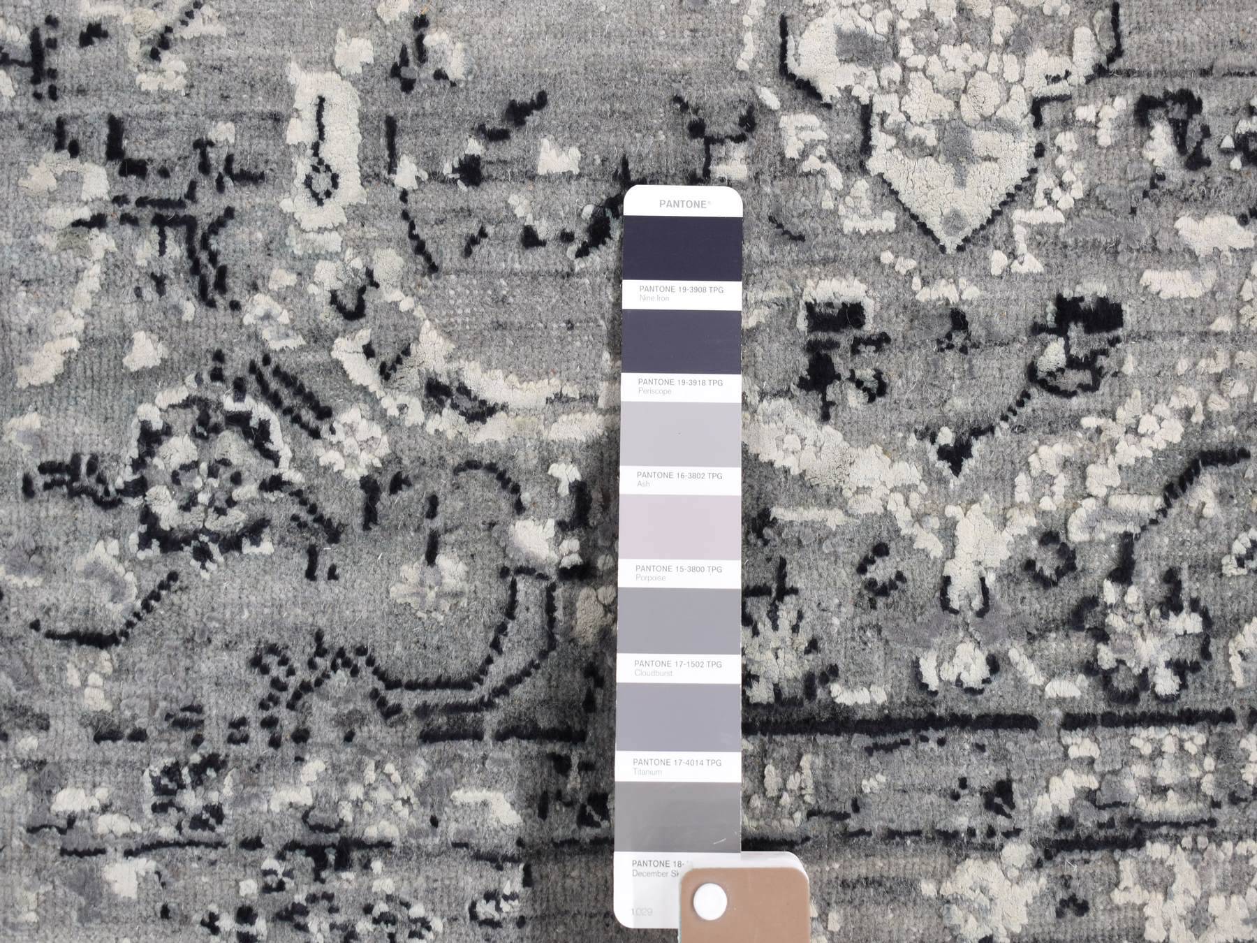 Transitional hand-knotted wool/silk rug in Gray, 5'1" x 7' — SKU O080772 (view 3)