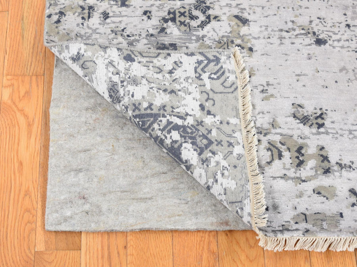 Transitional hand-knotted wool/silk rug in Gray, 8' x 9'10" — SKU O080792 (view 4)
