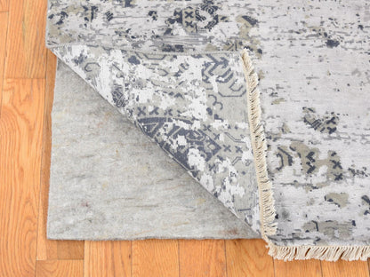 Transitional hand-knotted wool/silk rug in Gray, 8' x 9'10" — SKU O080792 (view 4)