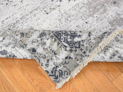 Transitional hand-knotted wool/silk rug in Gray, 8' x 9'10" — SKU O080792 (view 5)