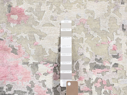 Modern / Contemporary hand-knotted wool/silk rug in Pink, 10' x 13'9" — SKU O080795 (view 7)
