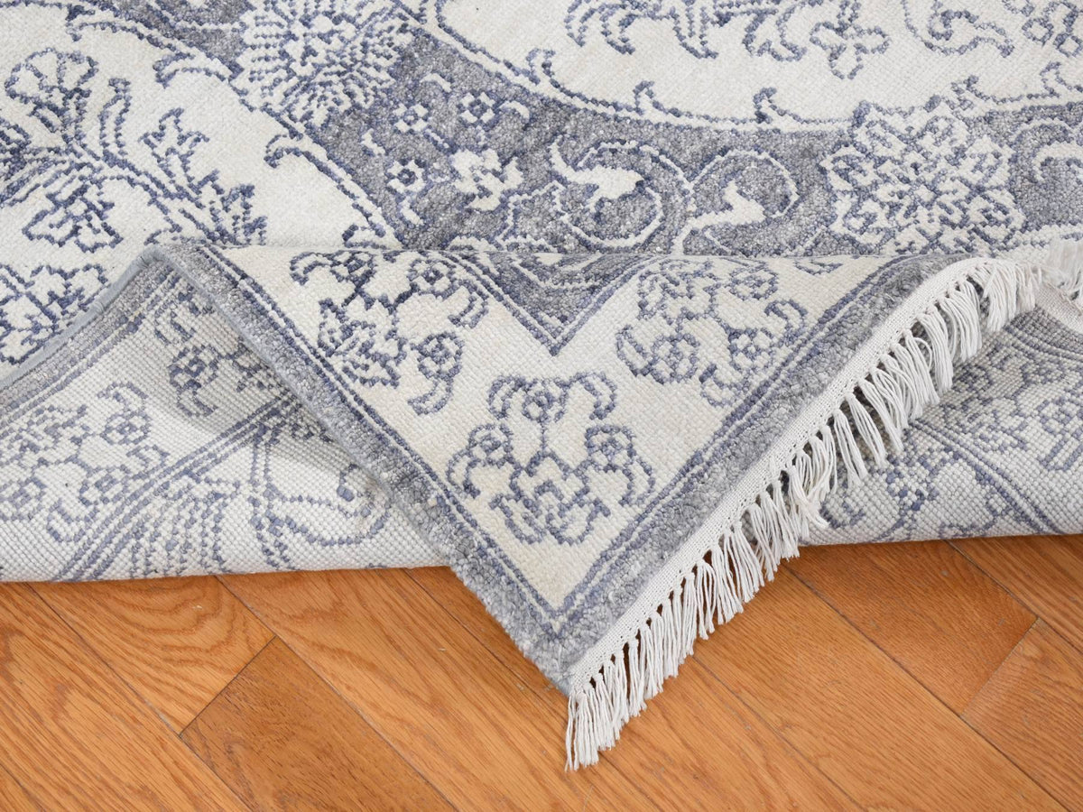 Agra Modern / Contemporary hand-knotted cotton rug in Ivory, 9' x 12' — SKU O080803 (view 5)