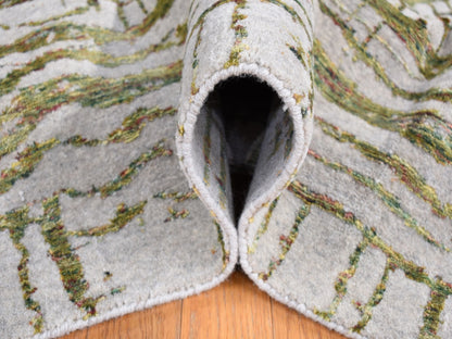Modern / Contemporary hand-knotted wool/silk rug in Gray, 9'2" x 11'8" — SKU O080818 (view 6)