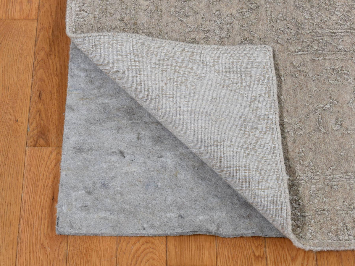 Modern / Contemporary hand-knotted wool/silk rug in Gray, 8'9" x 12'1" — SKU O080819 (view 4)