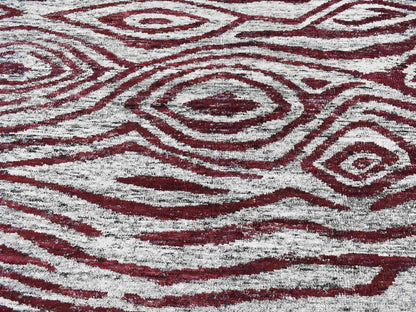 Modern / Contemporary hand-knotted sari silk rug in Red, 8'10" x 11'9" — SKU O080821 (view 8)
