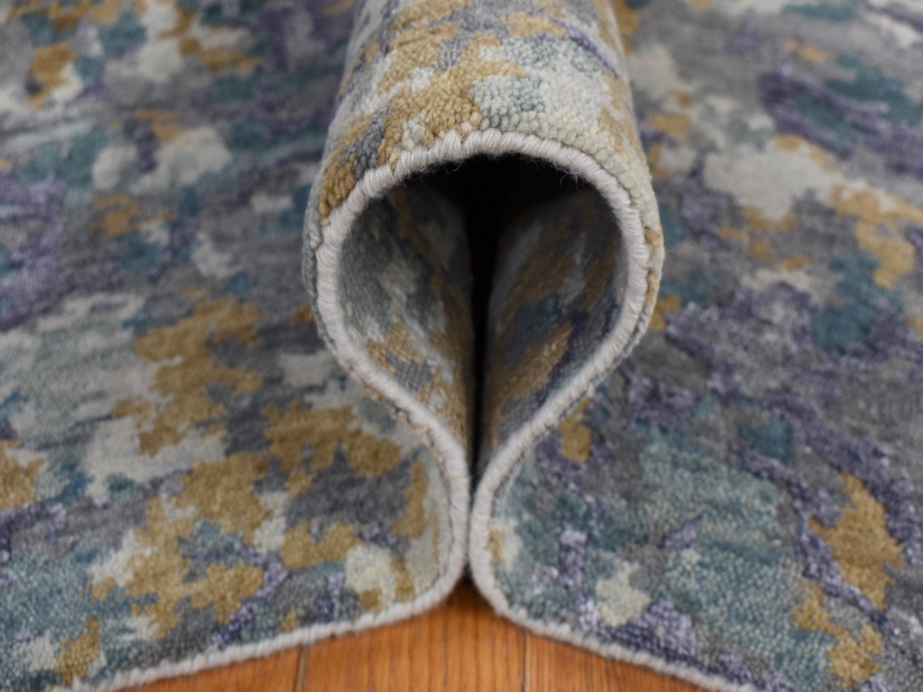 Modern / Contemporary hand-knotted wool/silk rug in Purple, 8' x 9'10" — SKU O080836 (view 6)