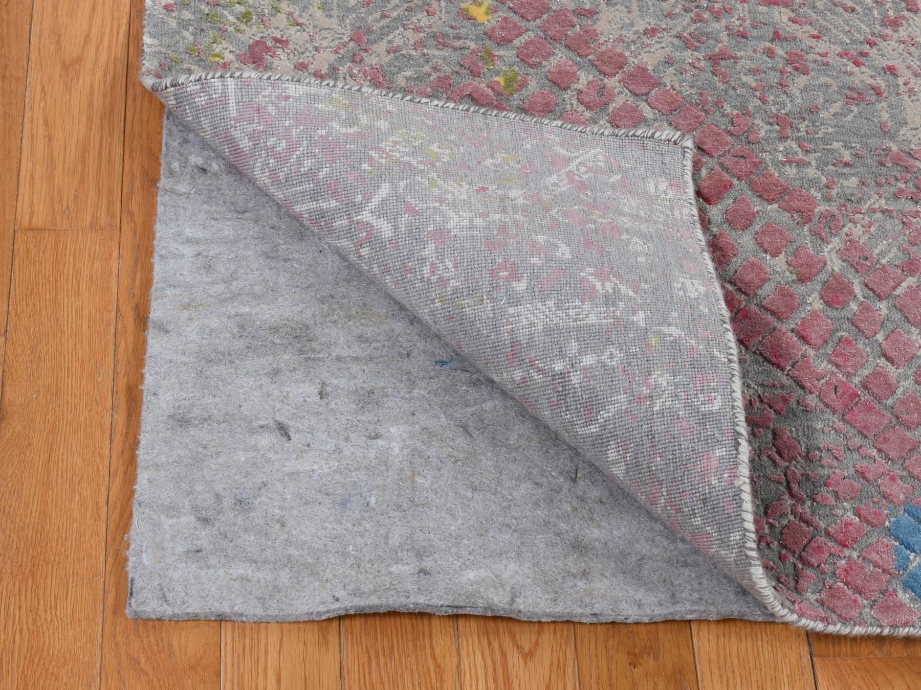 Modern / Contemporary hand-knotted wool/silk rug in Gray, 8' x 10' — SKU O080845 (view 4)