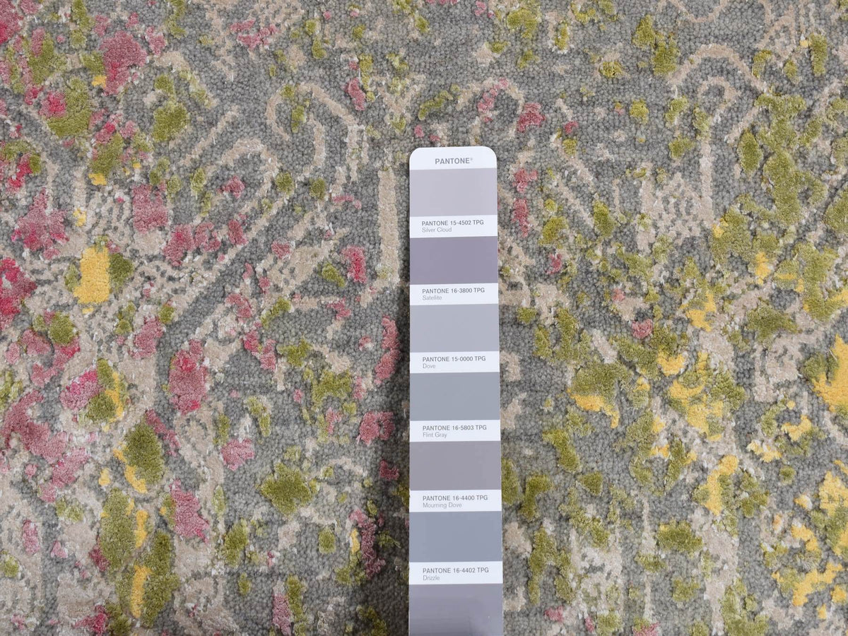 Modern / Contemporary hand-knotted wool/silk rug in Gray, 8' x 10' — SKU O080845 (view 7)
