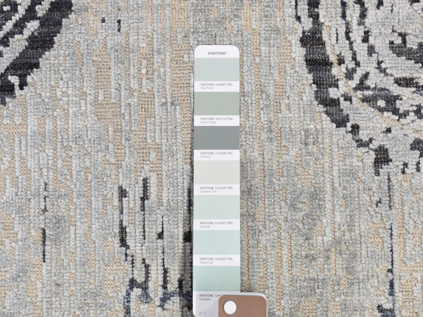 Modern / Contemporary hand-knotted wool/silk rug in Gray, 10' x 14'5" — SKU O080852 (view 7)