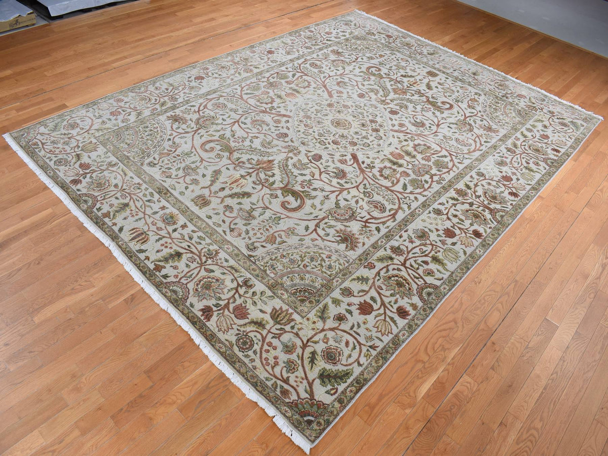 Transitional hand-knotted wool/silk rug in Gray & Mojave Desert, 10'1" x 13'9" — SKU O080915 (view 3)