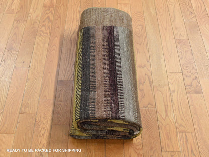 Brown 5'4" x 7'8" Modern / Contemporary Hand knotted Wool/Silk Rug - Sku: O080940