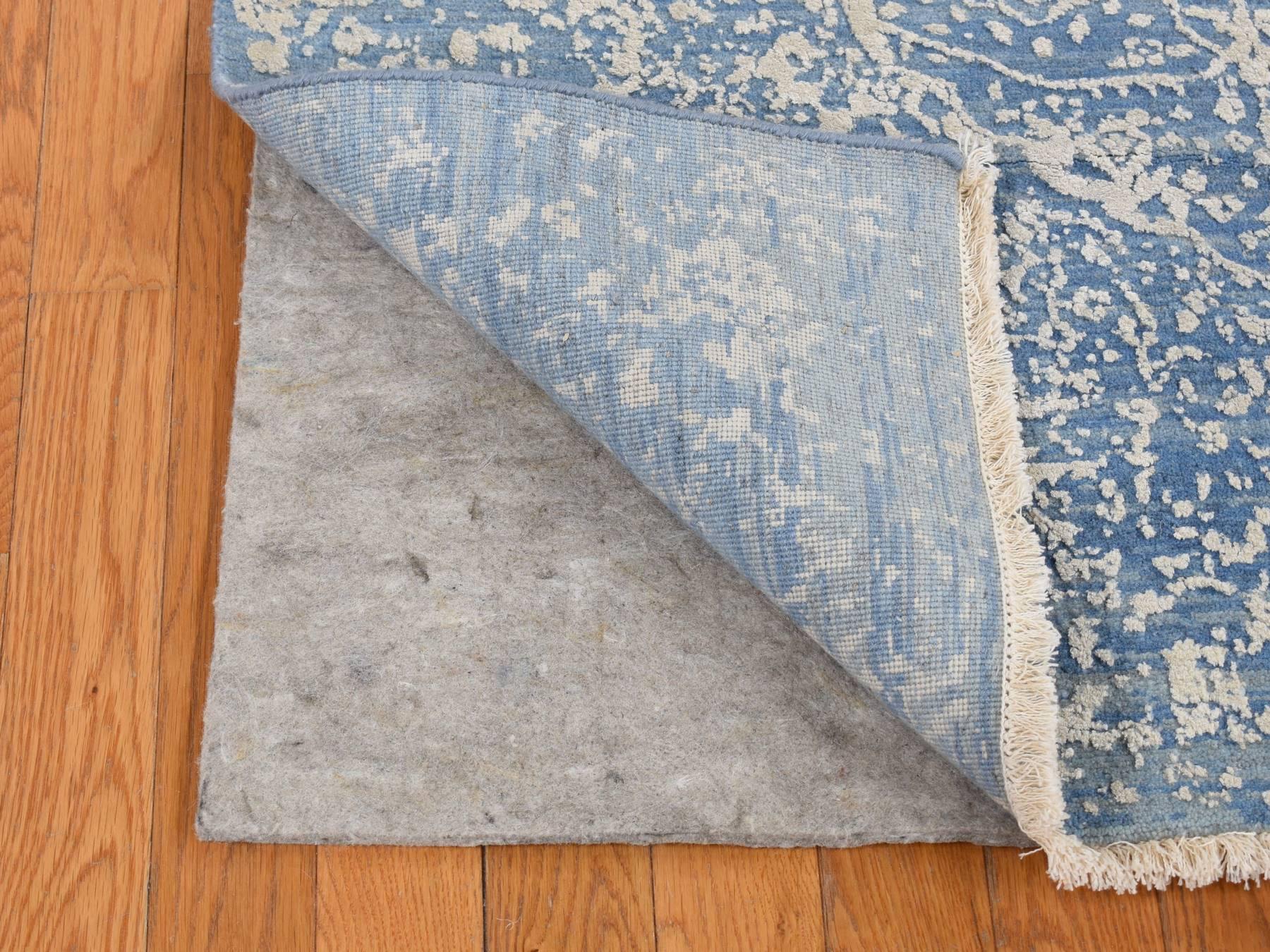 Transitional hand-knotted wool/silk rug in Blue, 5'1" x 7' — SKU O080958 (view 2)