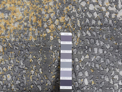 Transitional hand-knotted wool/pure silk rug in Gray, 5'2" x 7' — SKU O080962 (view 5)