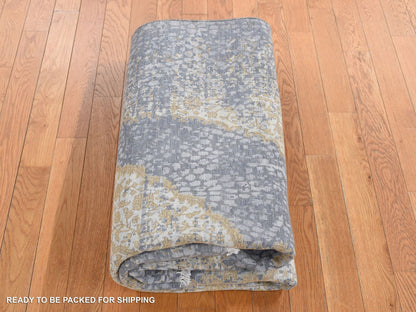 Transitional hand-knotted wool/pure silk rug in Gray, 5'2" x 7' — SKU O080962 (view 7)