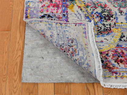 Modern / Contemporary hand-knotted wool/silk rug in Gray, 6' x 9'1" — SKU O080965 (view 3)