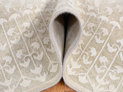 Modern / Contemporary hand-knotted wool/silk rug in Ivory, 6'1" x 9'4" — SKU O080971 (view 6)