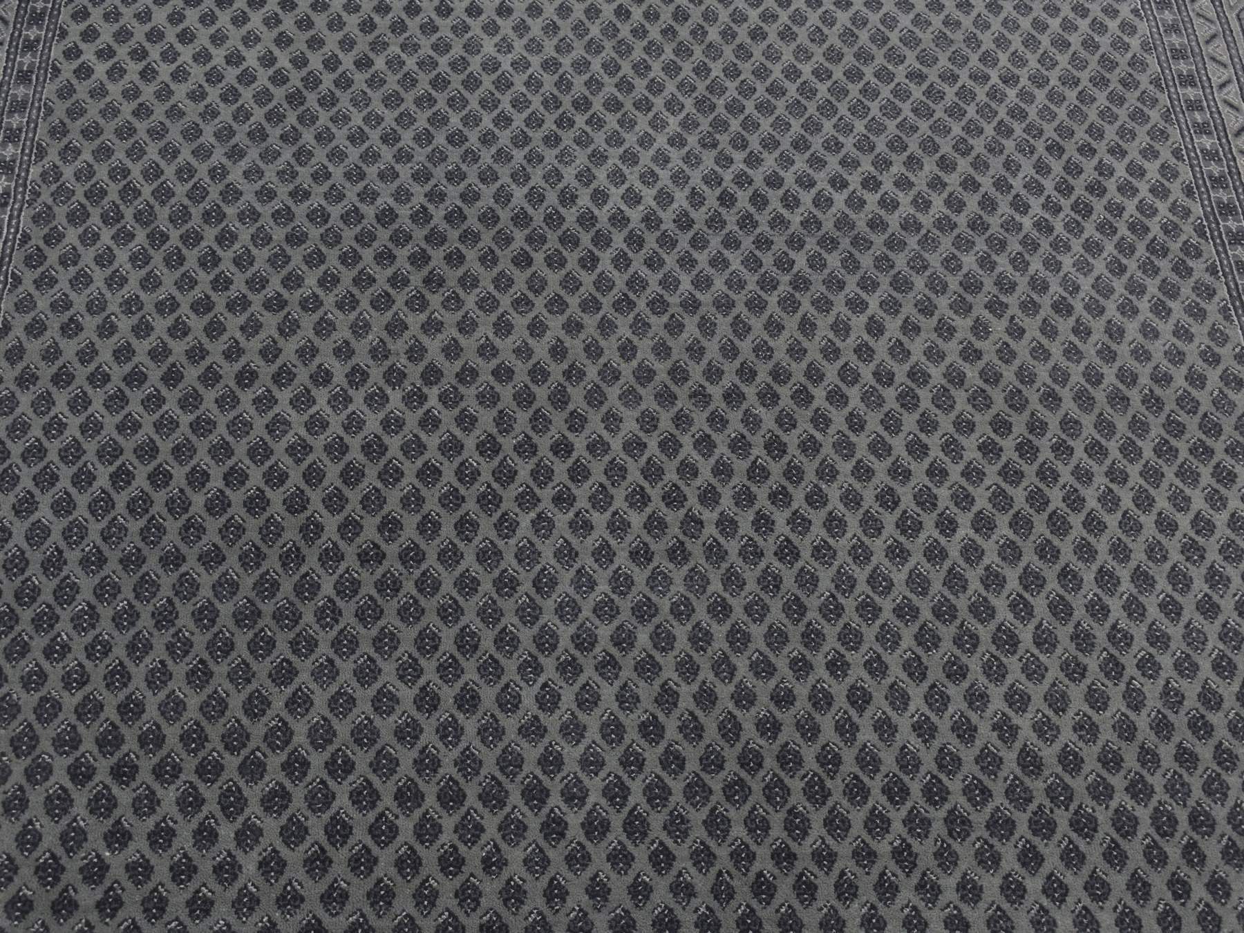 Sarouk Fine Oriental hand-knotted wool/silk rug in Gray, 6' x 9' — SKU O080974 (view 8)