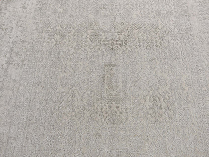 Modern / Contemporary hand-knotted wool/art silk rug in Gray, 5'9" x 9' — SKU O080977 (view 8)