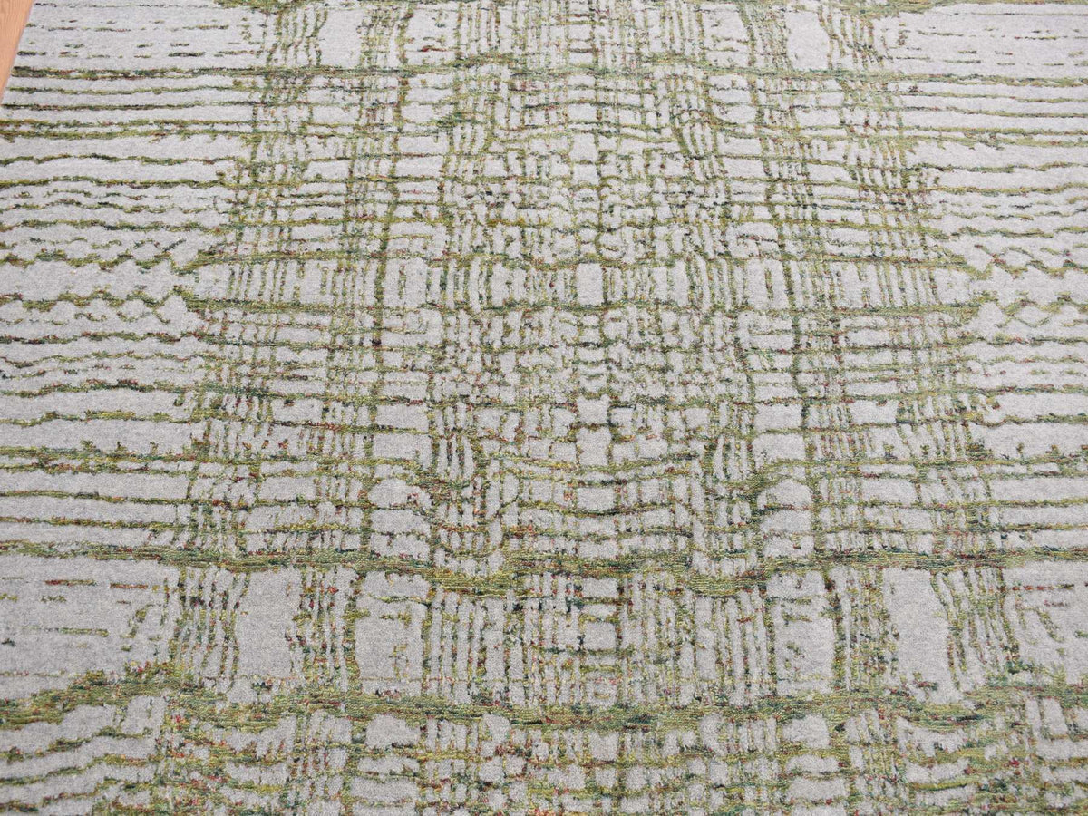 Modern / Contemporary hand-knotted wool/silk rug in Gray, 6' x 8'9" — SKU O080988 (view 8)