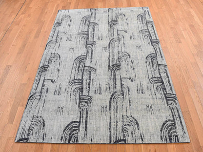 Modern / Contemporary hand-knotted wool/silk rug in Gray, 6' x 9' — SKU O080994 (view 2)