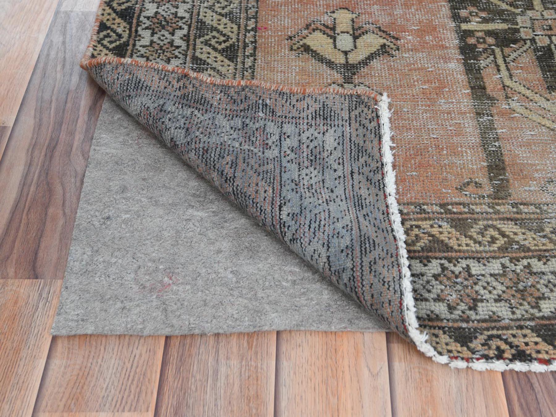 Baluch Vintage hand-knotted worn wool rug in Red & Ivory, 3'7" x 6'6" — SKU O081155 (view 3)