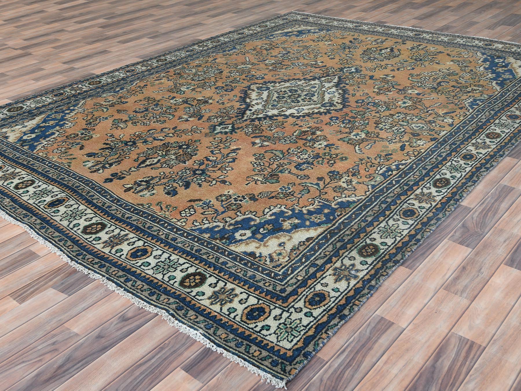 Vintage hand-knotted worn wool rug in Orange & Ivory, 8' x 11'1" — SKU O081168 (view 3)