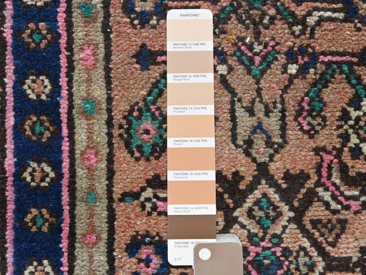 Hamadan Vintage hand-knotted worn wool rug in Orange & Ivory, 6'8" x 10'3" — SKU O081195 (view 8)