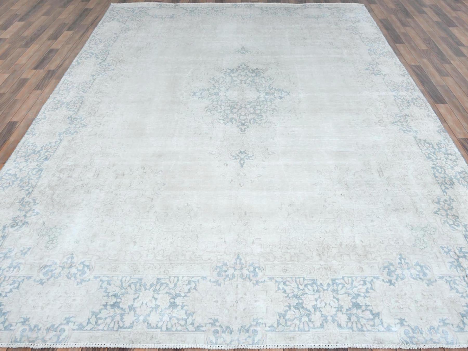 Kerman Vintage hand-knotted worn wool rug in Ivory & Faded Blue, 9' x 12' — SKU O081254 (view 2)