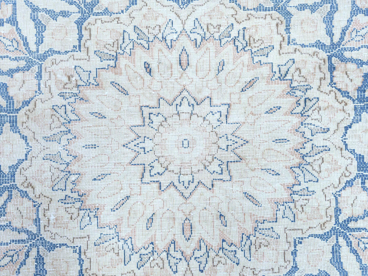 Kerman Vintage hand-knotted worn wool rug in Red & Denim Blue, 10'2" x 13'4" — SKU O081258 (view 8)