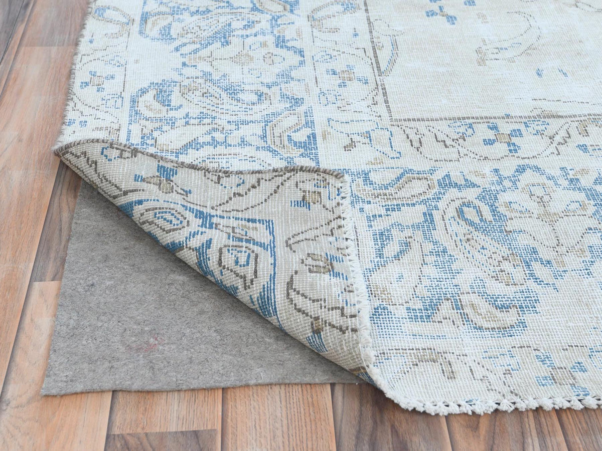Kerman Vintage hand-knotted worn wool rug in Ivory & Denim Blue, 9'6" x 12'6" — SKU O081259 (view 4)