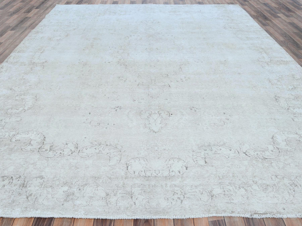 Kerman Vintage hand-knotted worn wool rug in Ivory, 9'8" x 12'5" — SKU O081261 (view 2)